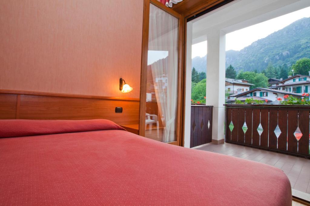 Hotel Migliorati Castione della Presolana Bagian luar foto