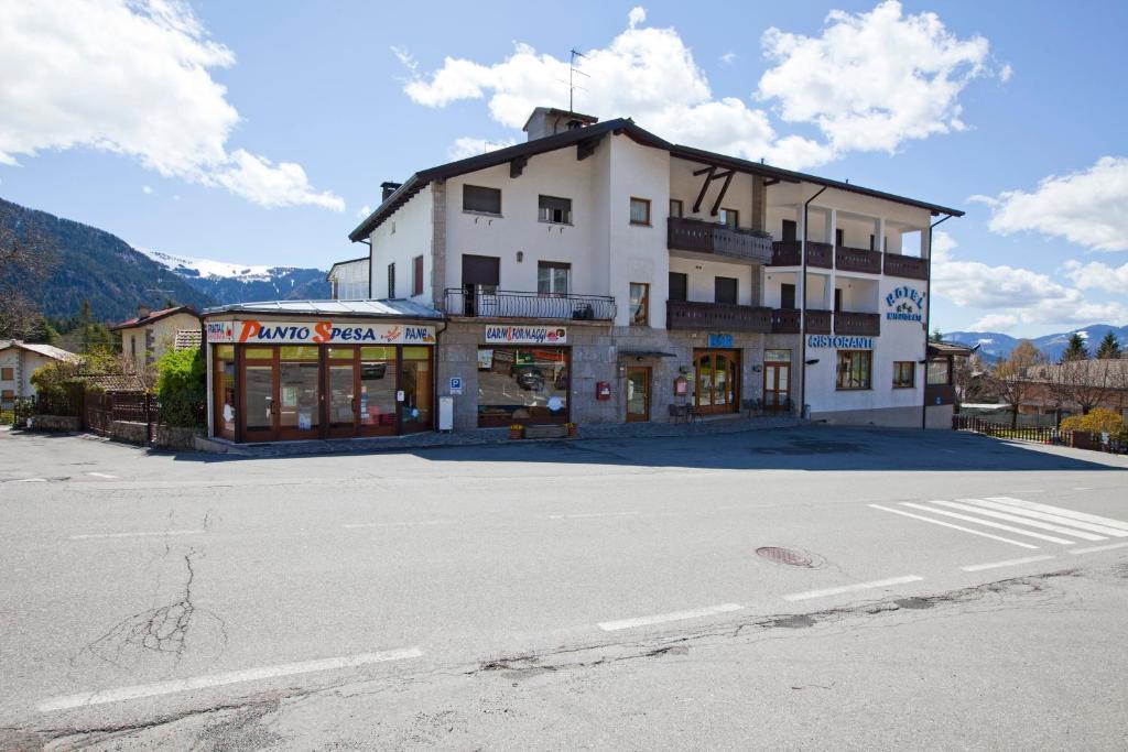 Hotel Migliorati Castione della Presolana Bagian luar foto