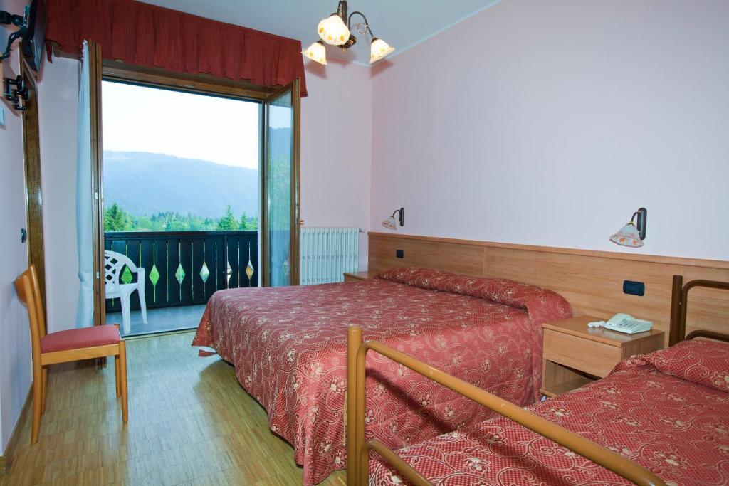 Hotel Migliorati Castione della Presolana Ruang foto